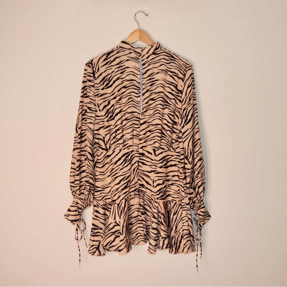 Finders Keepers Romy Long Sleeve Mini Dress In Tiger Print - Picture 4 of 15
